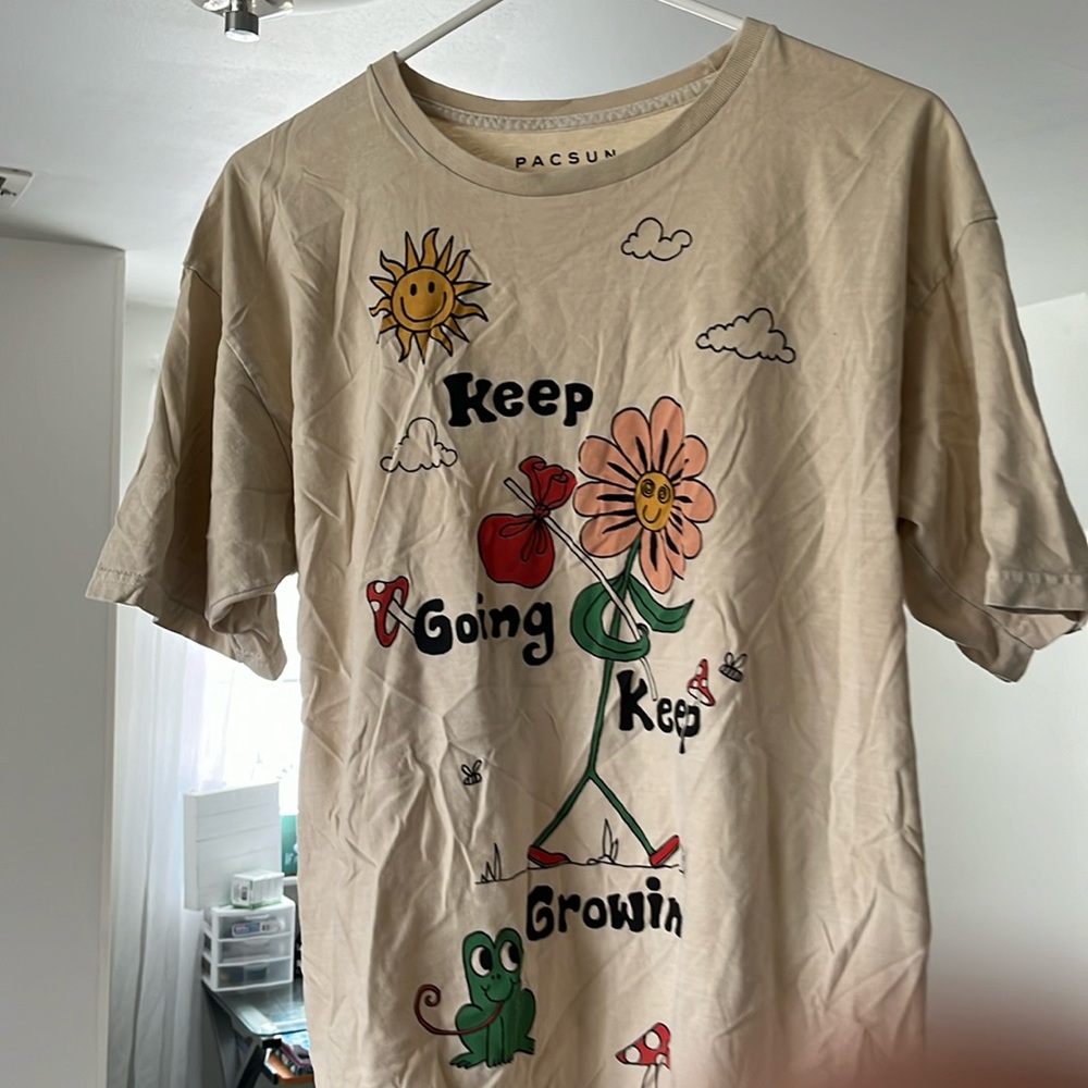 Tee shirt